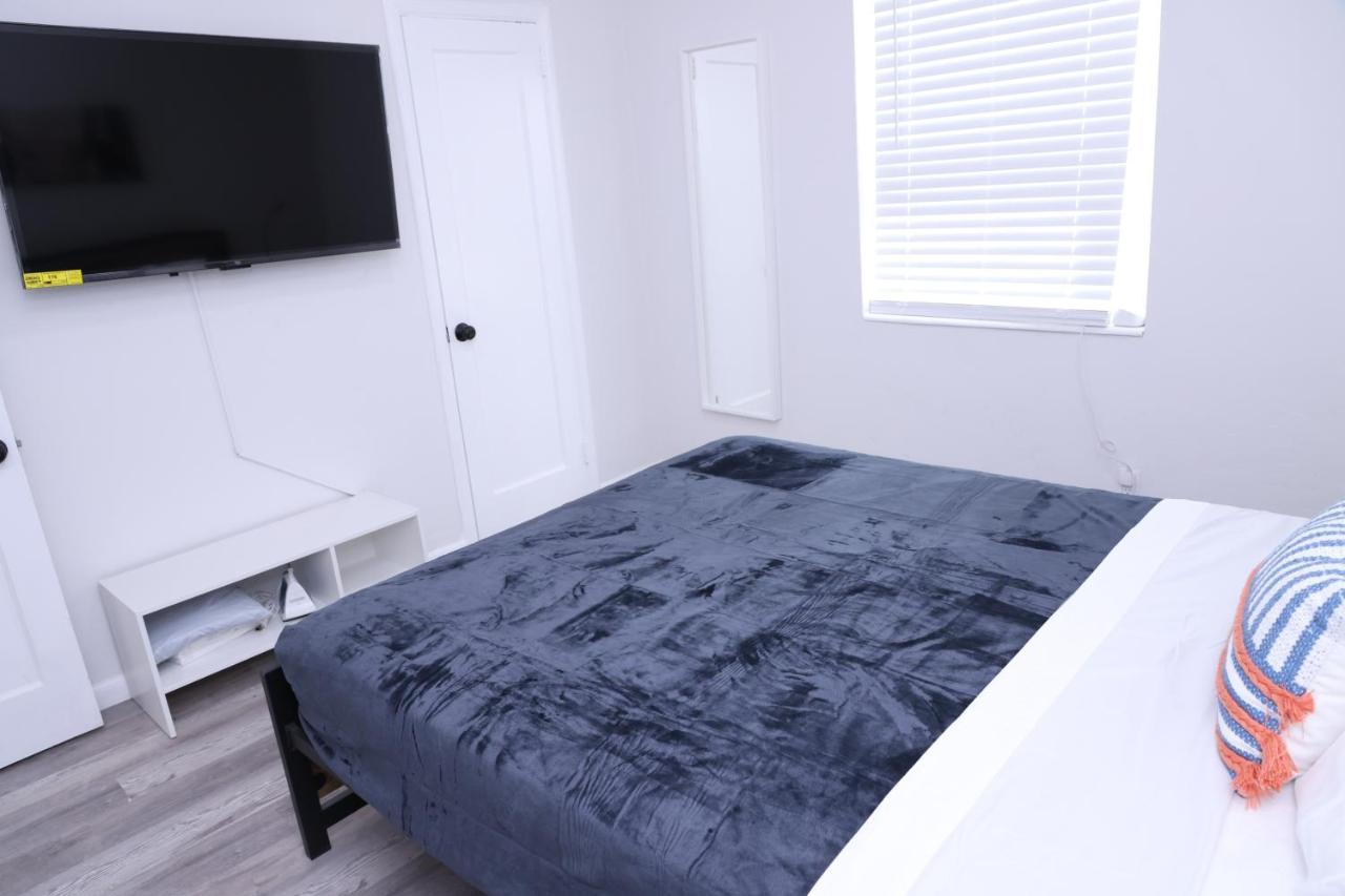 מיאמי Douglas Rd Apartments מראה חיצוני תמונה