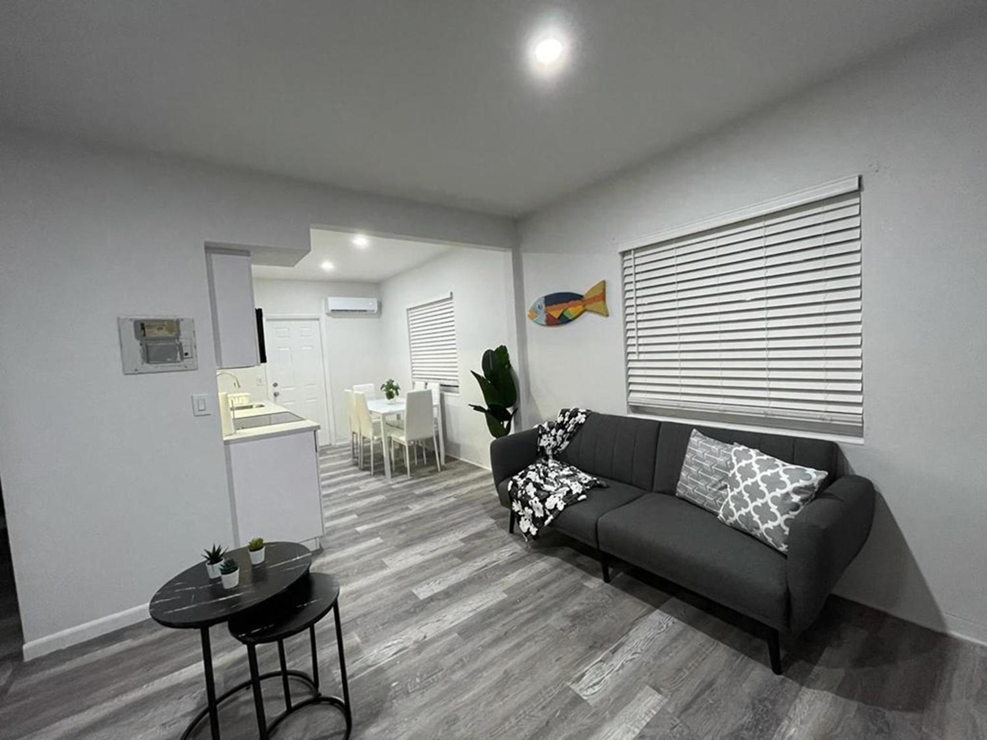 מיאמי Douglas Rd Apartments מראה חיצוני תמונה