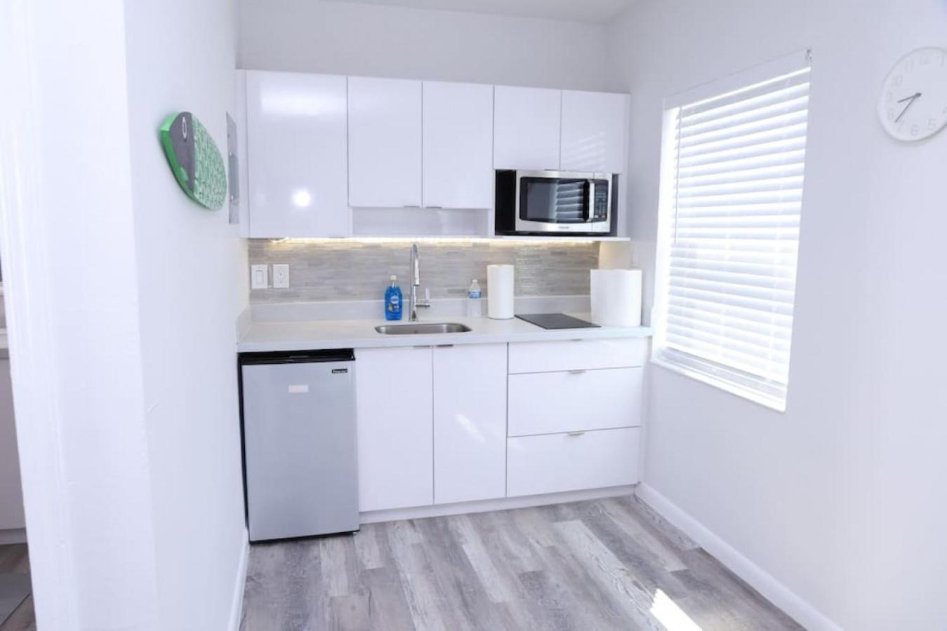 מיאמי Douglas Rd Apartments מראה חיצוני תמונה