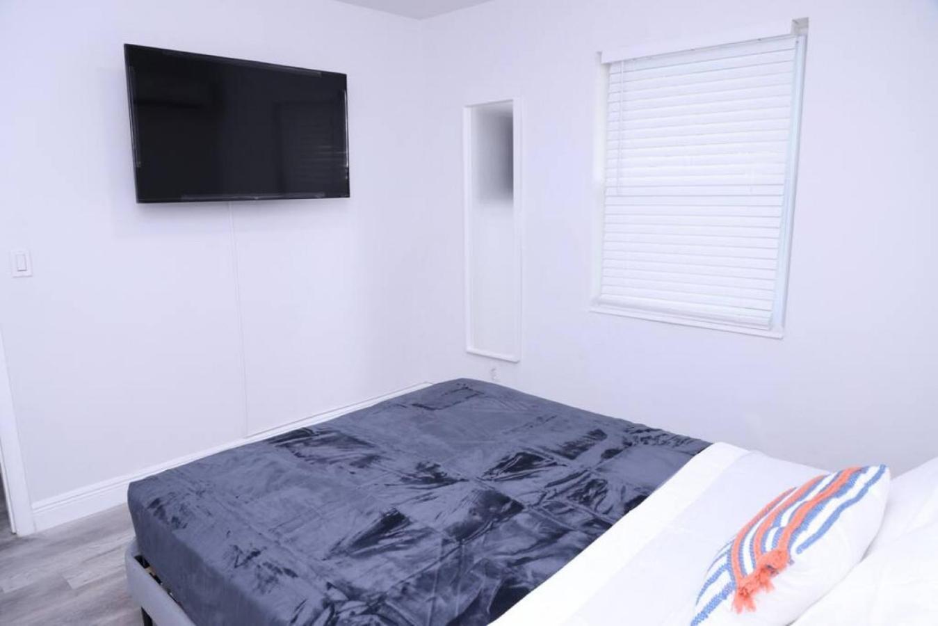 מיאמי Douglas Rd Apartments מראה חיצוני תמונה